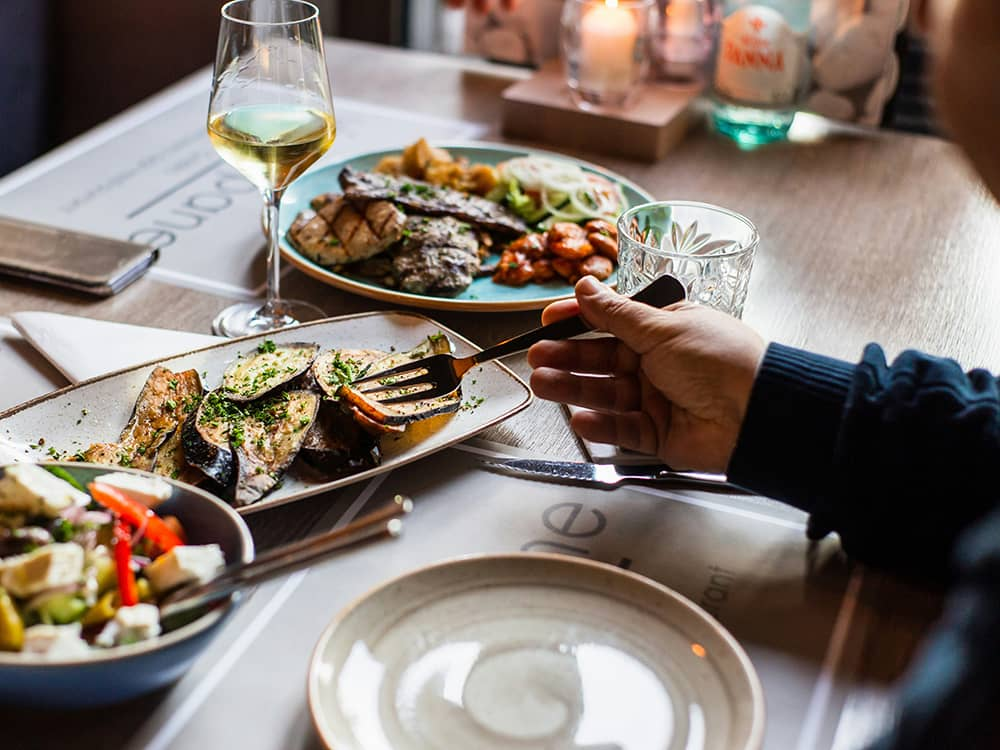 gluten-free friendly restaurants serving healthy meals and drinks on dining table
